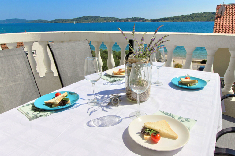 Food & Drinks 5, Vodice Lagom, Vodice