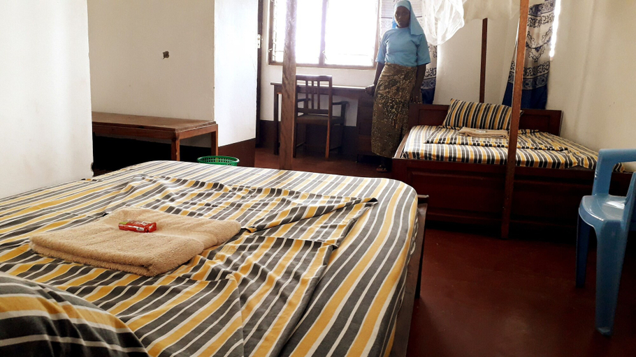 Bedroom 4, Wonderful House, Magharibi