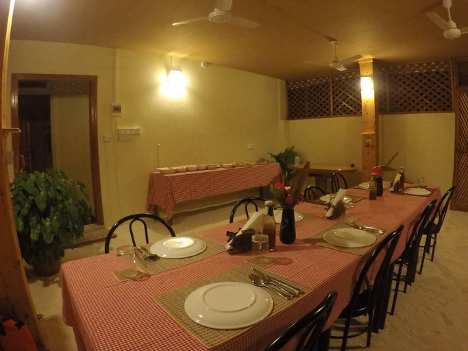 Food & Drinks 5, Hanifaru Transit Inn, Baa Atoll