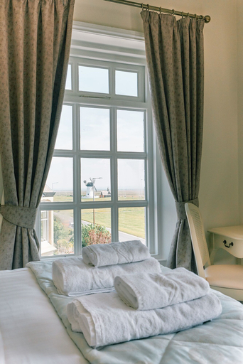 Bedroom 3, The Queens Hotel Lytham, Lancashire
