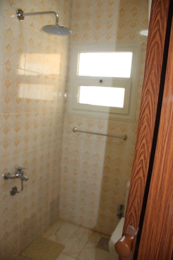 Bathroom 4, Royal pyramids Inn, Unorganized in Al Jizah