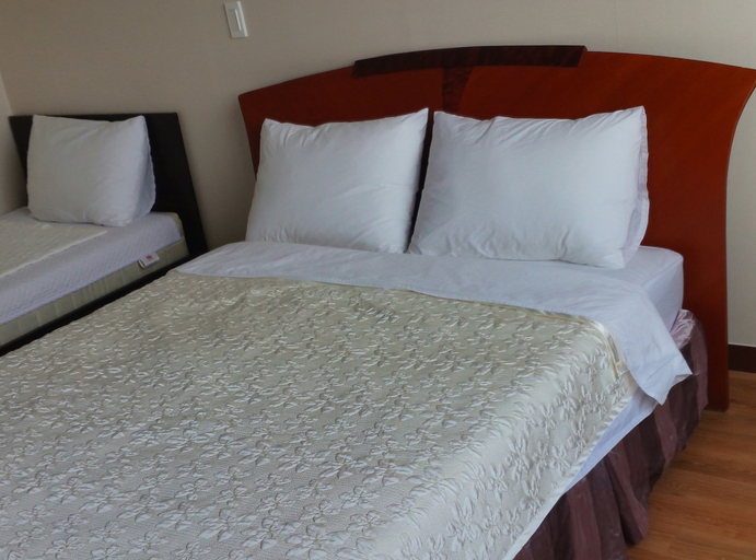 Bedroom 4, Sungsanpo Sky Hotel, Seogwipo