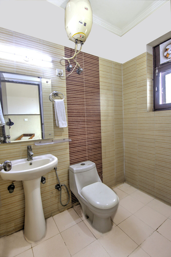 Bathroom, Hotel Elite Peak, Gautam Buddha Nagar