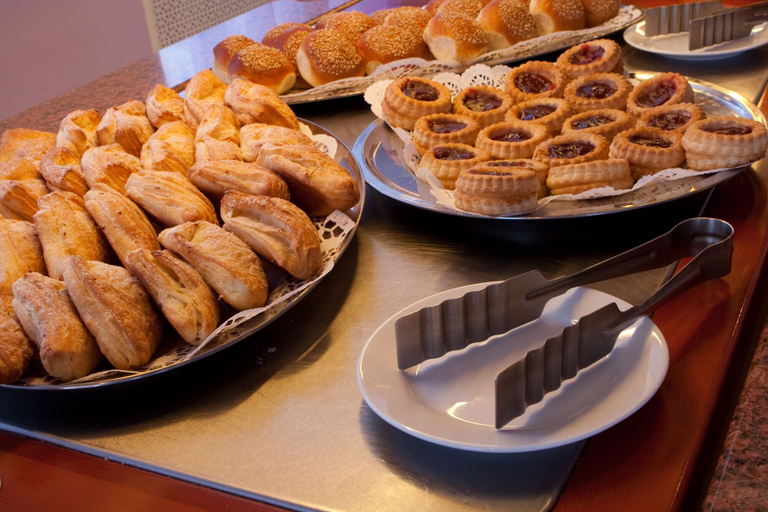 Food & Drinks 5, Hotel Okhtinskaya, Sankt-Peterburg gorsovet