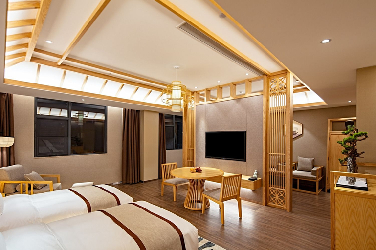Bedroom 2, Li River Secluded Hotel, Guilin