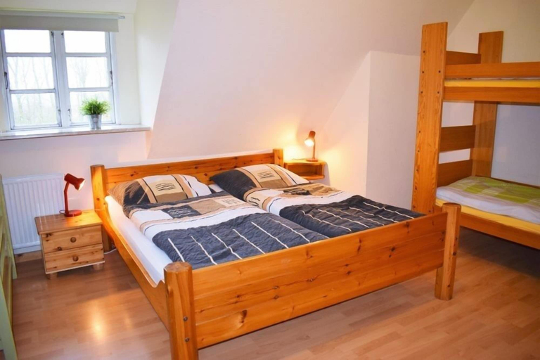 Bedroom 3, Reetdachhaus Bongsiel, Nordfriesland