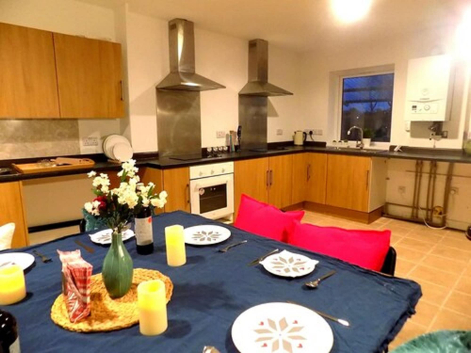 Others 5, Sia Homestay, Coventry