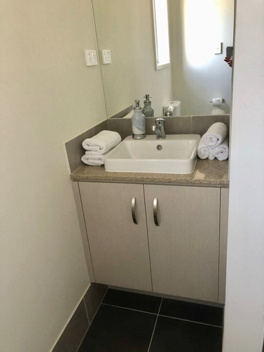 Bedroom 4, Apartment Stay Close to Surfers Paradise, Gold Coast