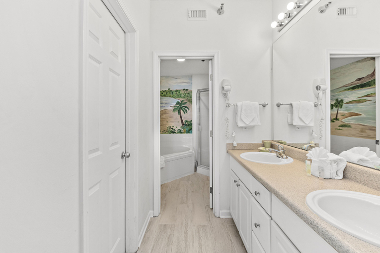 Bathroom 4, Lighthouse Condos by Hosteeva, Baldwin