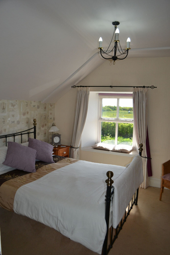 Bedroom 3, Chyheira, Cornwall