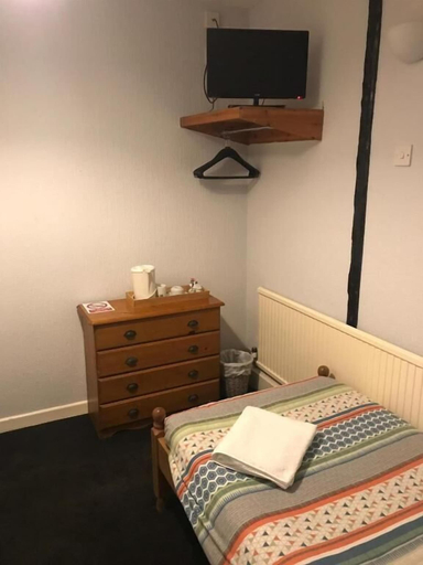 Bedroom 2, The Pheasant Inn, Central Bedfordshire