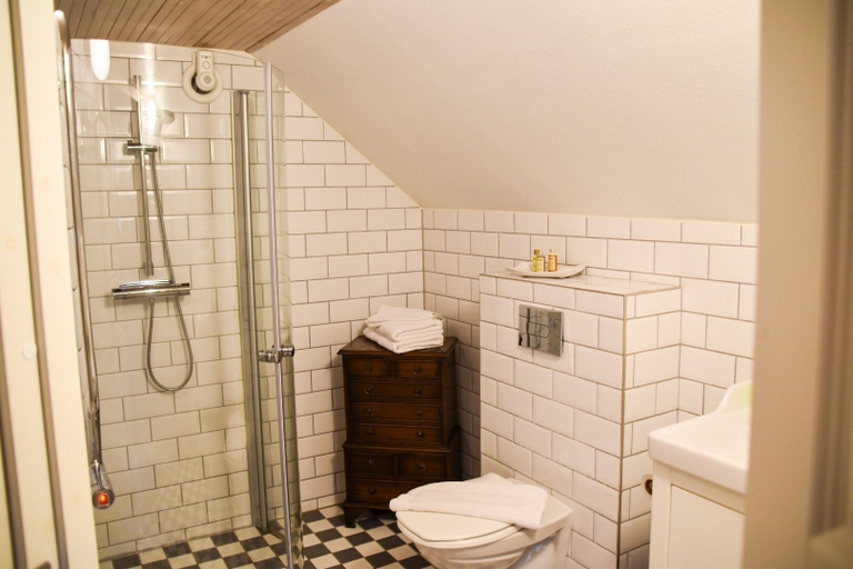 Bathroom 5, Sydkustens at Pillehill, Skurup