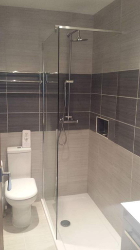 Bathroom 5, Torbay Court Hotel, Torbay