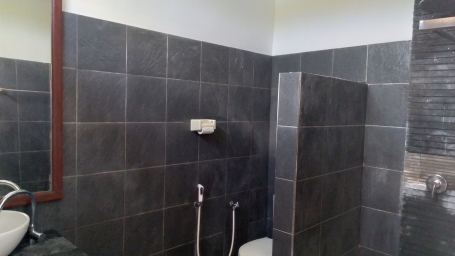 Bathroom 3, Palm Trees Villas, Lombok