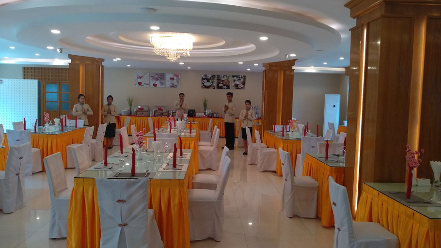 Food & Drinks 5, Hotel Htein Thar Taunggyi, Taunggye
