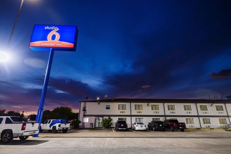 Studio 6 Channelview, TX �� Baytown West, Harris