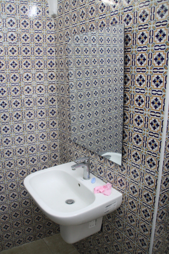 Bathroom 5, Hostel El Medina, Sidi El Béchir