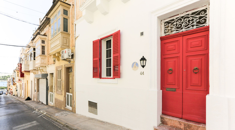 Exterior & Views 2, House of Pomegranates