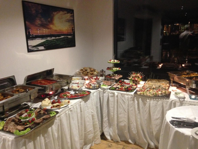 Food & Drinks 5, B&B Boatel Charlie, Belgrade