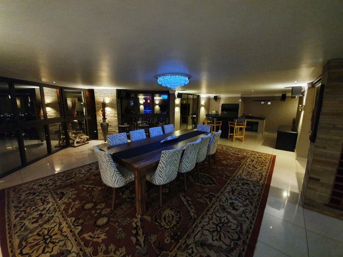 Food & Drinks 4, Weston Guest House, West Rand
