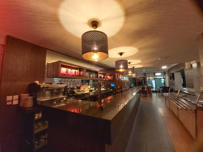 Food & Drinks 3, Ambassador hotel, Neath Port Talbot