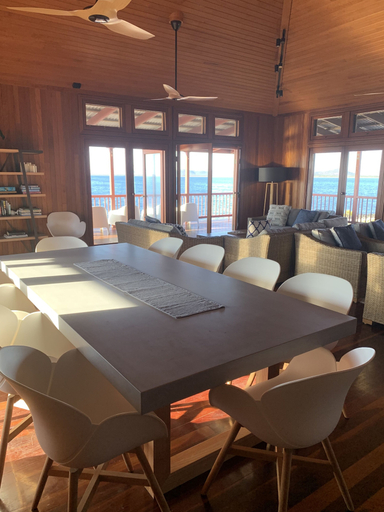Food & Drinks, Camp Island Lodge, Bowen