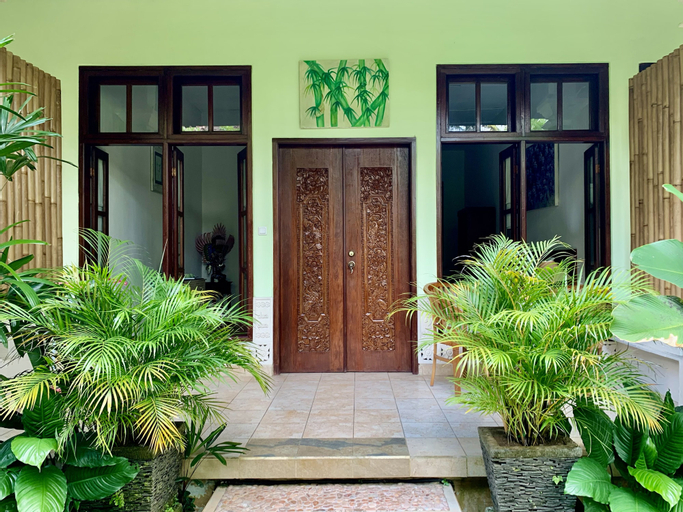 Exterior & Views 14