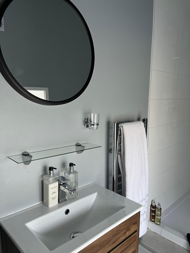 Bathroom 4, Castle Lodge Hotel, Herefordshire