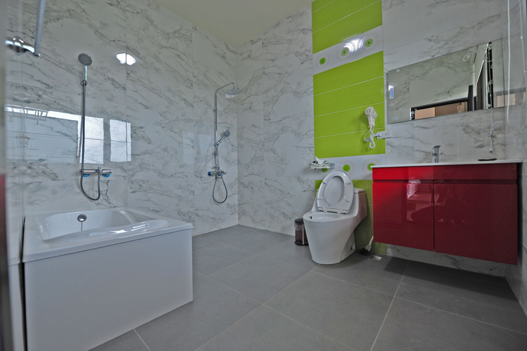 Bathroom 3, Psminshuku, Hualien