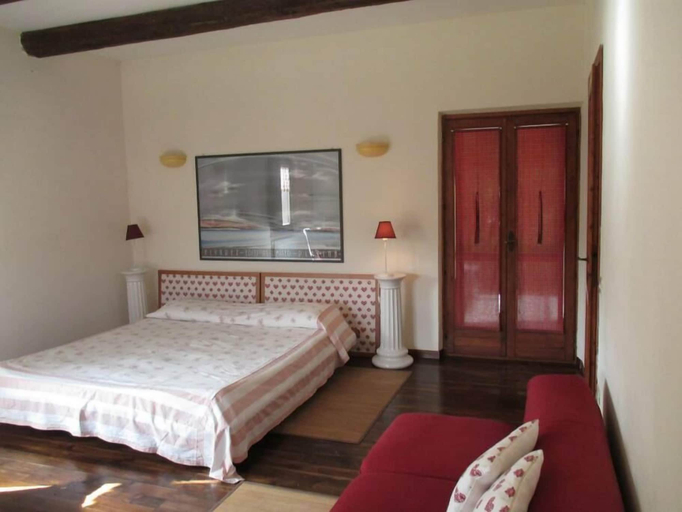 Bedroom 2, La Macina, Viterbo