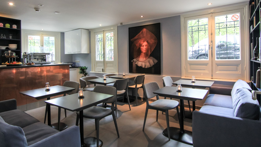 Food & Drinks 5, No. 377 House, Amsterdam