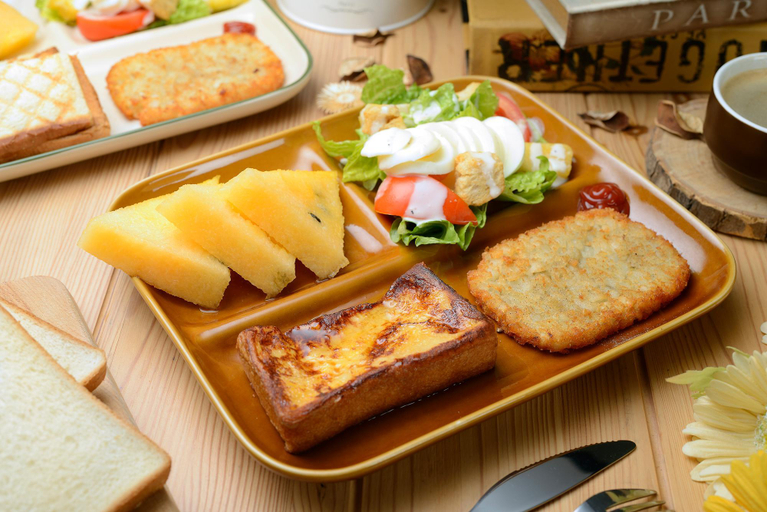 Food & Drinks, Notting Hill B&B, Nantou