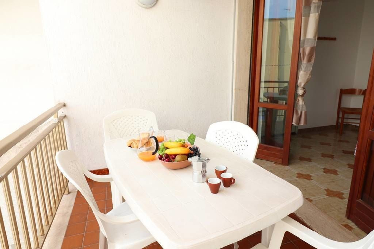 Others 5, Casa Silvia, Lecce