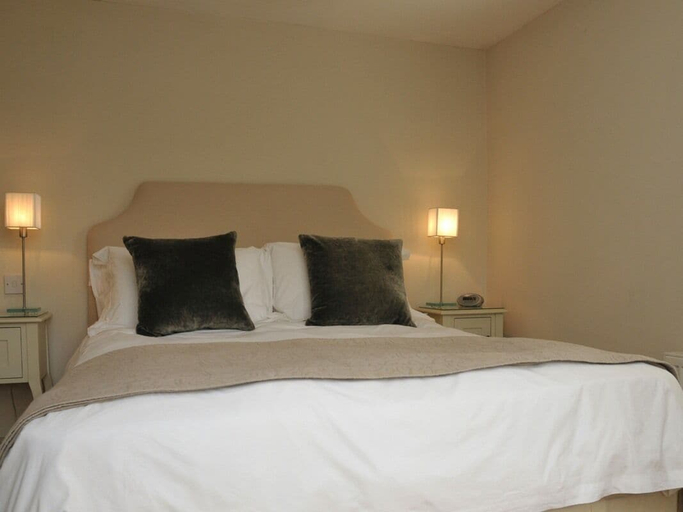 Bedroom 2, The Barn At Woodview, Kent