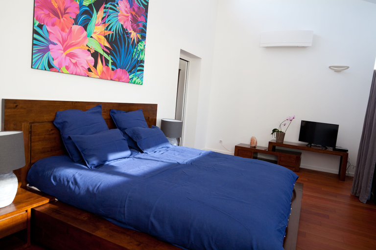 Bedroom 5, Villa Margaux, Gironde