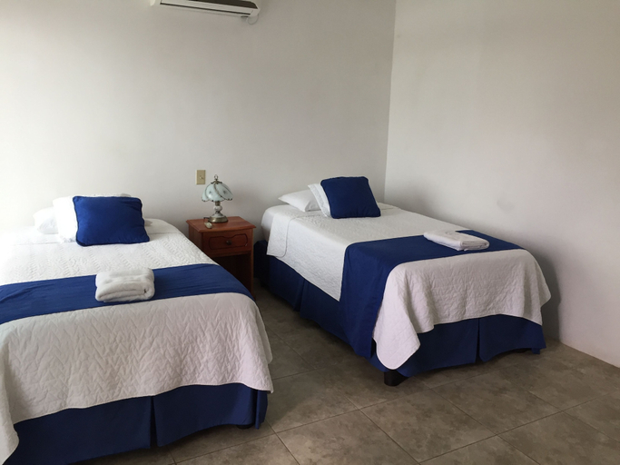 Bedroom 2, Hotel Cally Galapagos, Isabela