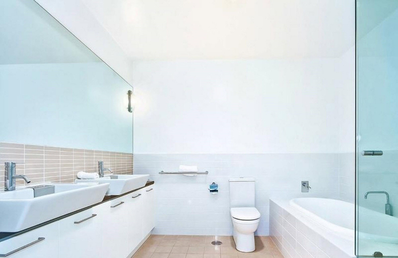 Bathroom 3, Breeze Beachfront Apartments, Victor Harbor