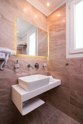 Bathroom 4, Diamond Hotel, East Macedonia and Thrace
