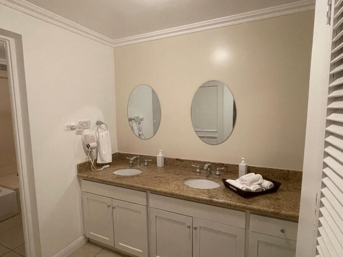 Bathroom, Humming Bird Holiday Retreat