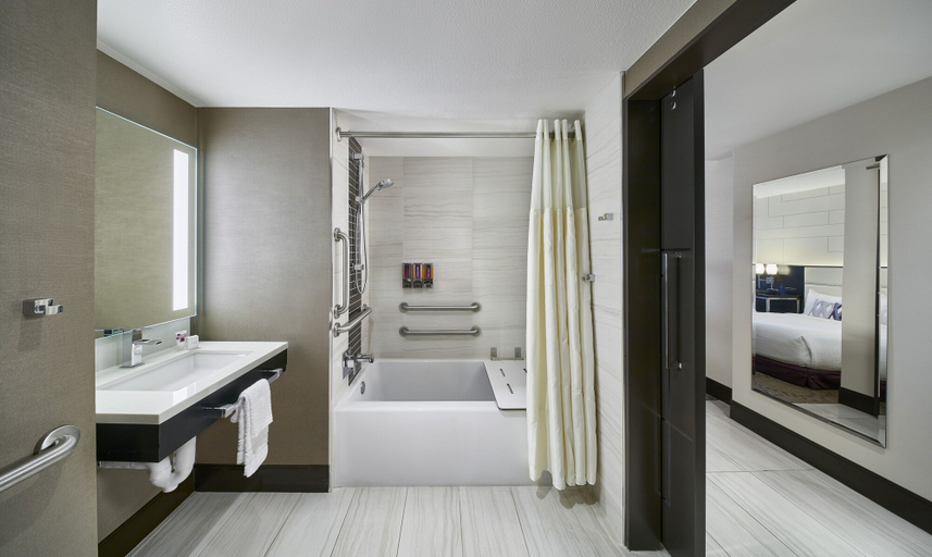 Bathroom 4, Harrah’s Las Vegas – A Caesars Rewards Destination, Clark