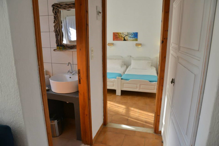 Bathroom 5, Anofli Accommodation, Thessaly