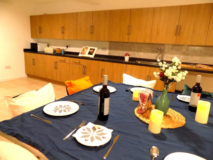 Food & Drinks, Sia Homestay, Coventry