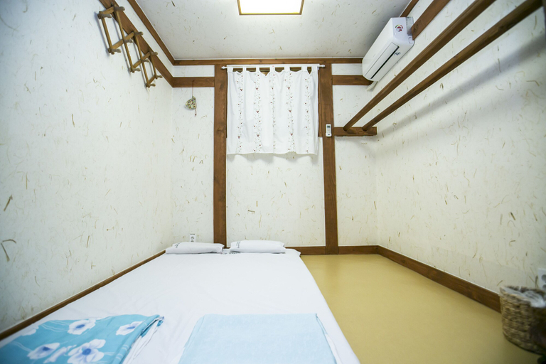 Bedroom 3, Bukchonmaru Hanok Guesthouse, Jongno