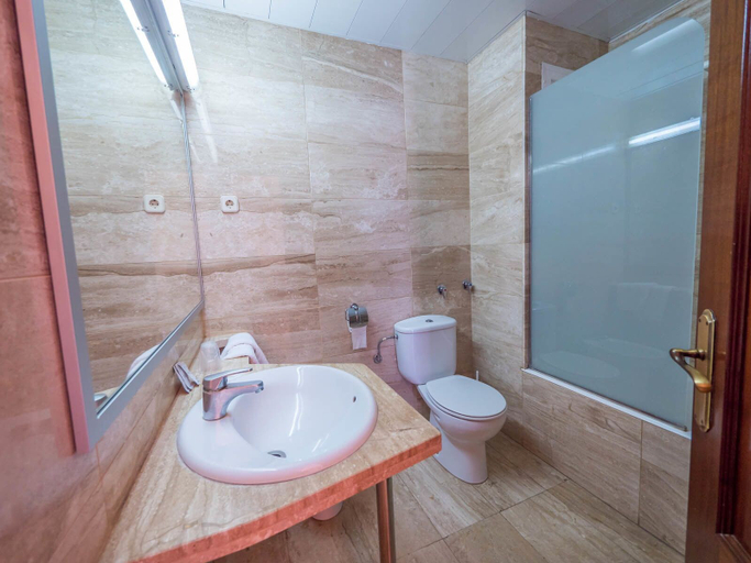 Bathroom 4, Hotel Golden Sand, Girona