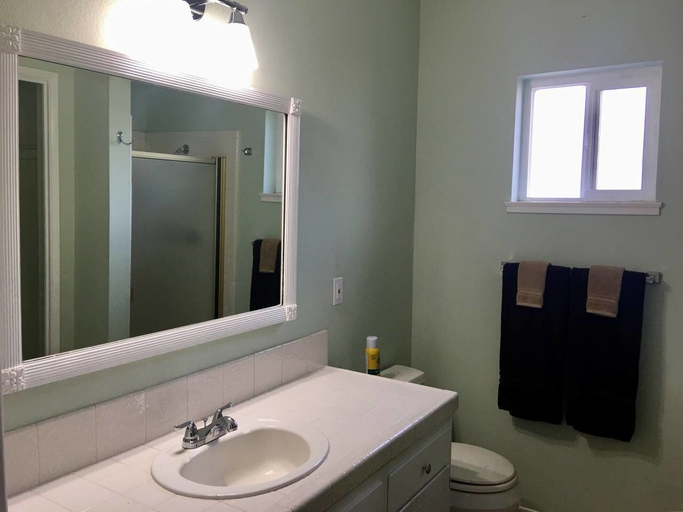 Bathroom 3, Racing Horse Ranch and Guest House with Golf, Josephine