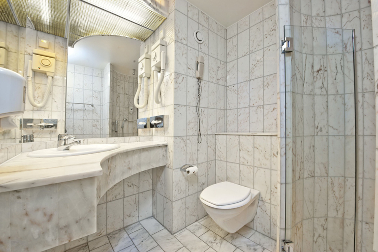 Bathroom 4, Quality Hotel Olavsgaard, Skedsmo