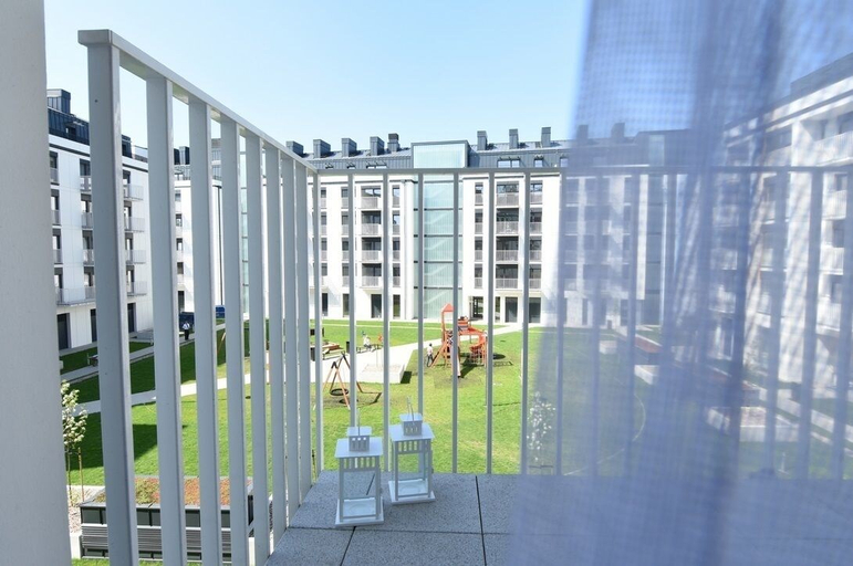 Exterior & Views 2, Estate Center Rooms Zajezdnia, Poznań City