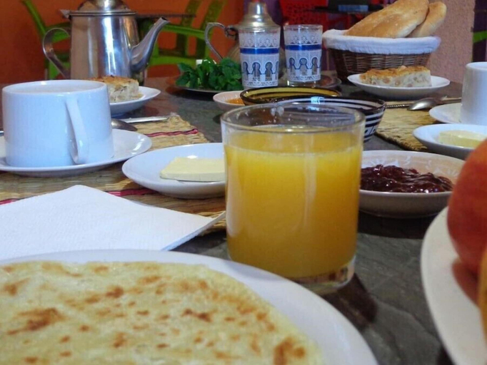 Food & Drinks 5, Les Tajines Bleus, Essaouira