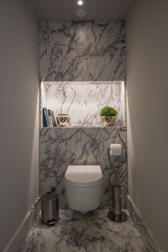 Bathroom 4, Dare Lisbon House, Lisbon