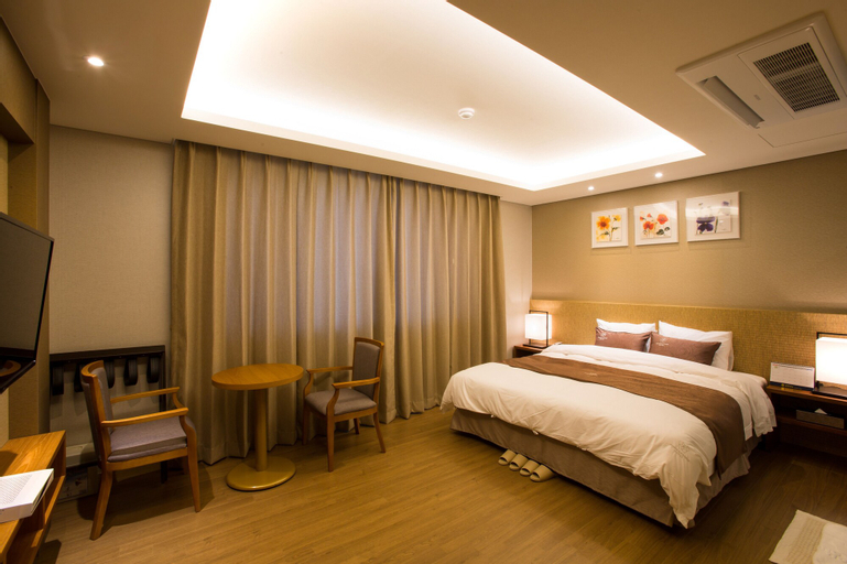 Dong Gyeong Hotel, Tongyeong